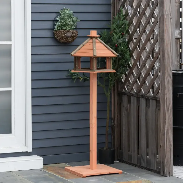 Fågelhus Fågelmatare Träfågelvilla Matare Ø52 x H130 cm Stolpe Gran