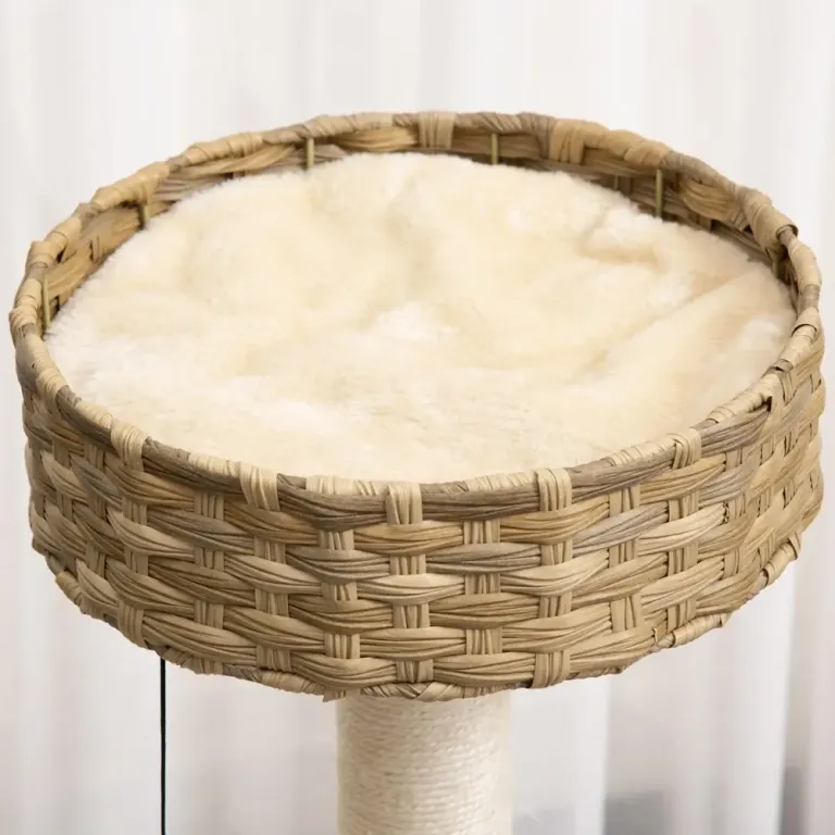 Klösträd i Rotting med Koja Elegant Klösmöbel med Lekboll Kattkoja