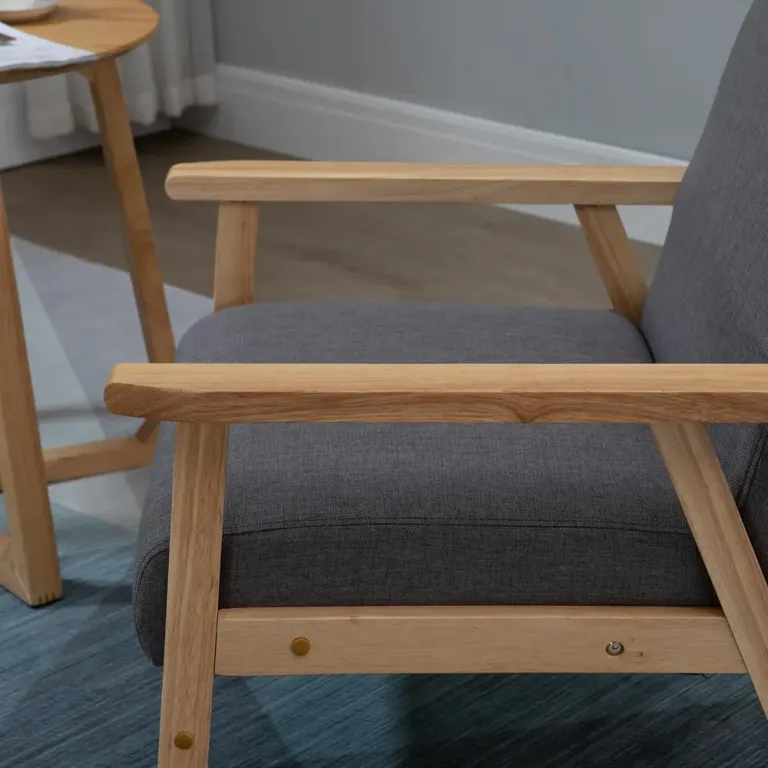Öronlappsfåtölj i Linnetyg Matstol Scandi Design Träram