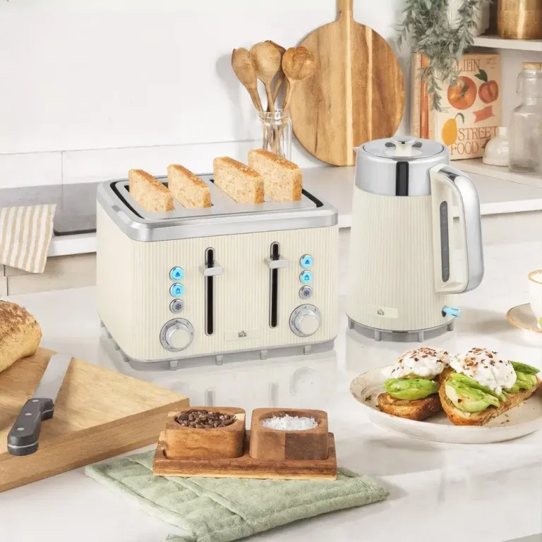 Frukostset Vattenkokare och Brödrost Retro Gräddvit
