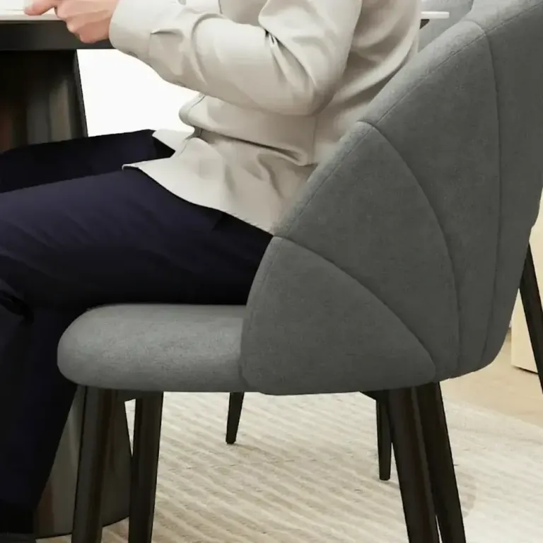 Set med 4 Köksstolar i Sammetslook med Stålben Armlösa Grå Matstolar