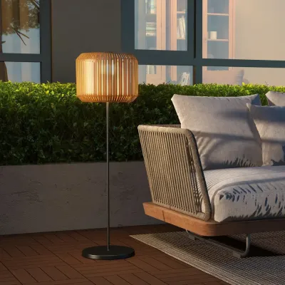 Solträdgårdslampa i Rattanstil Automatisk Tändning 130 cm