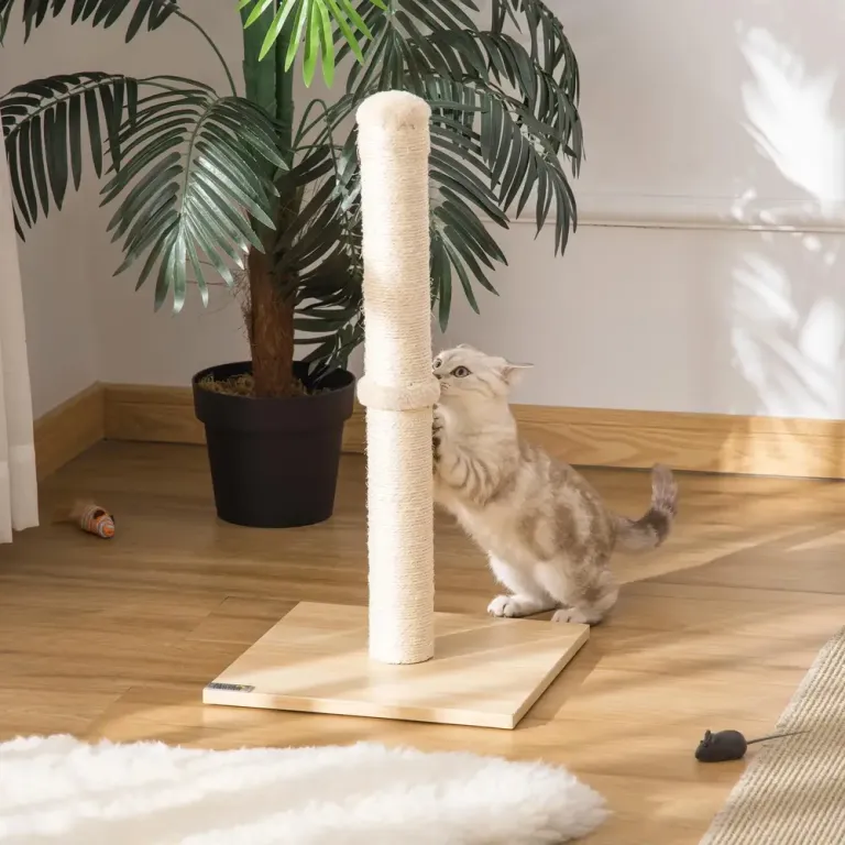 Klöspelare i Sisal med Lekboll Klösträd 60 cm