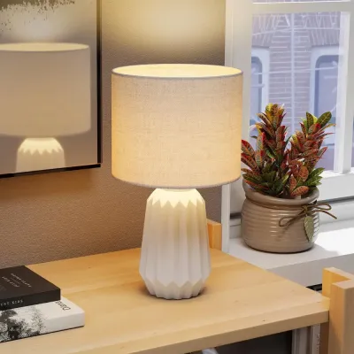 Bordslampa och Sänglampa med Linneskärm och Träfot, Vit
